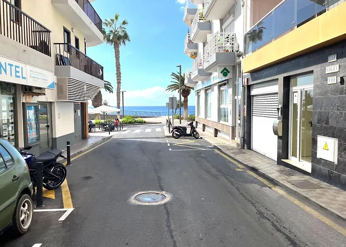 Sun & Sea Cerca Del Mar En Lägenhet Playa de San Juan (Tenerife)